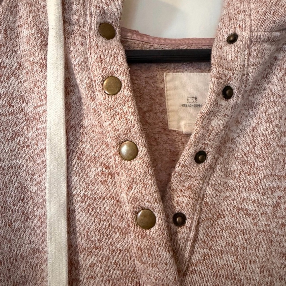 Thread + Supply Pullover - Picture 2 of 5
